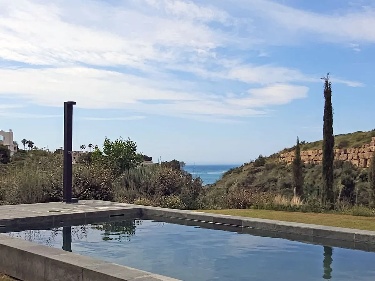 2c7417cc-fe09-4744-a477-1ce1e5d233fc