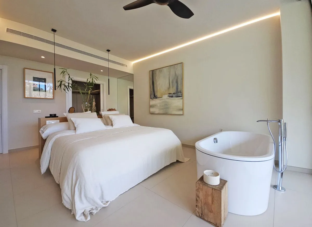 a8a4e98d-99b6-4597-8f55-d27bc9d5c007