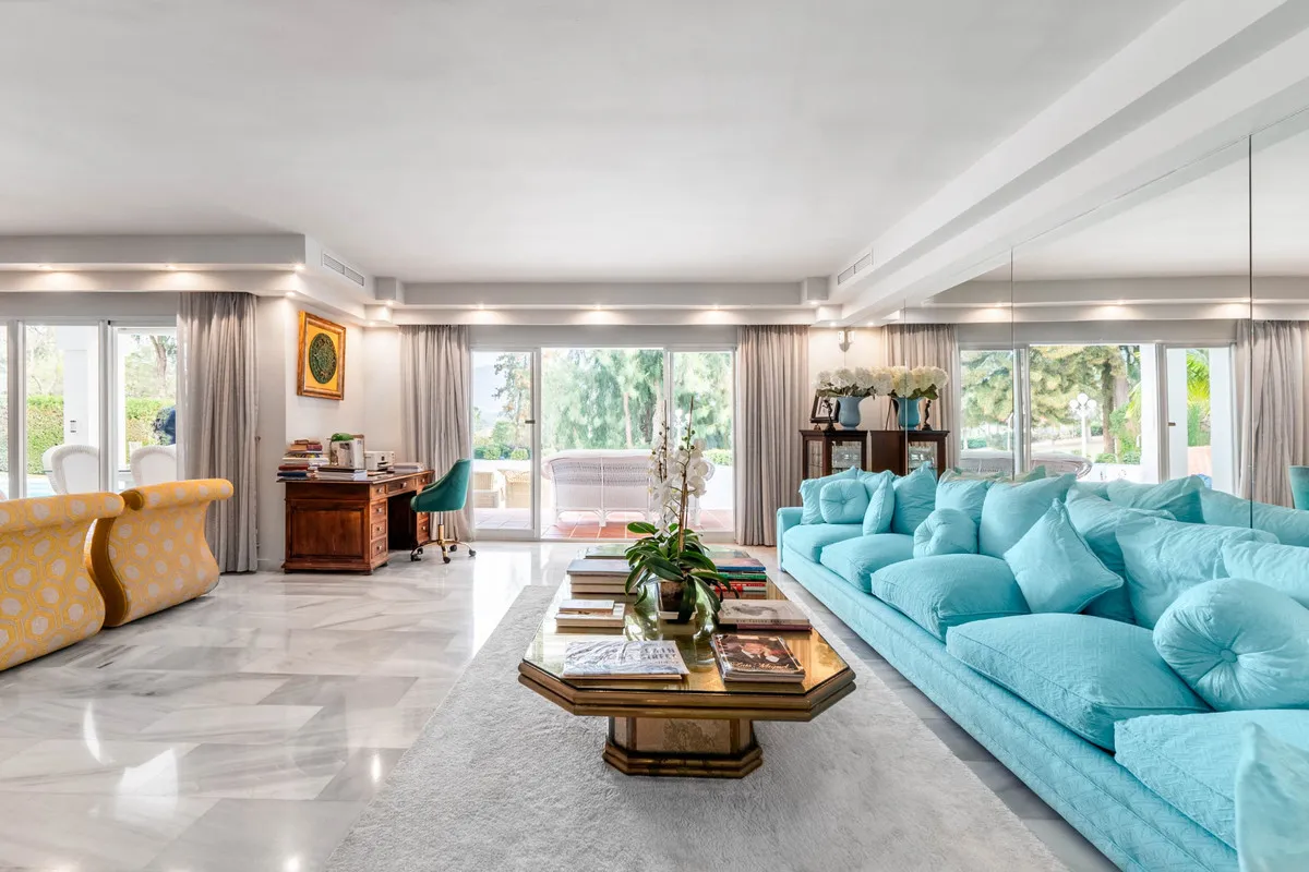 296a7ab7-22b7-42aa-8cad-14d9a9e840b6