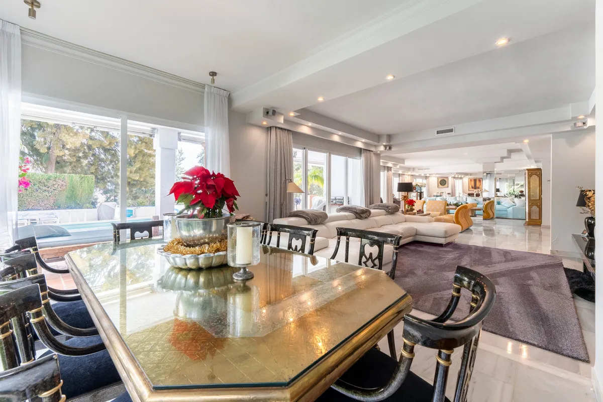 ee473a51-84a2-4b64-ab5d-aff77d10b7a2