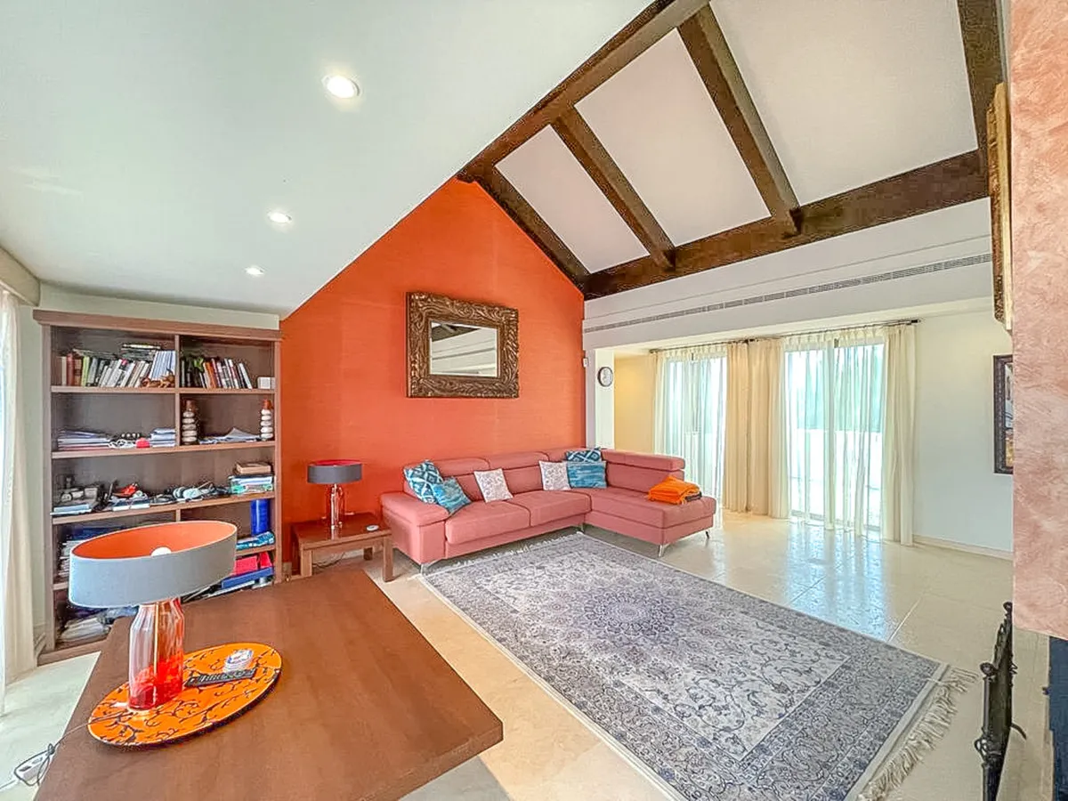 2eab7897-6b89-401a-9cae-f31c9be97ccf