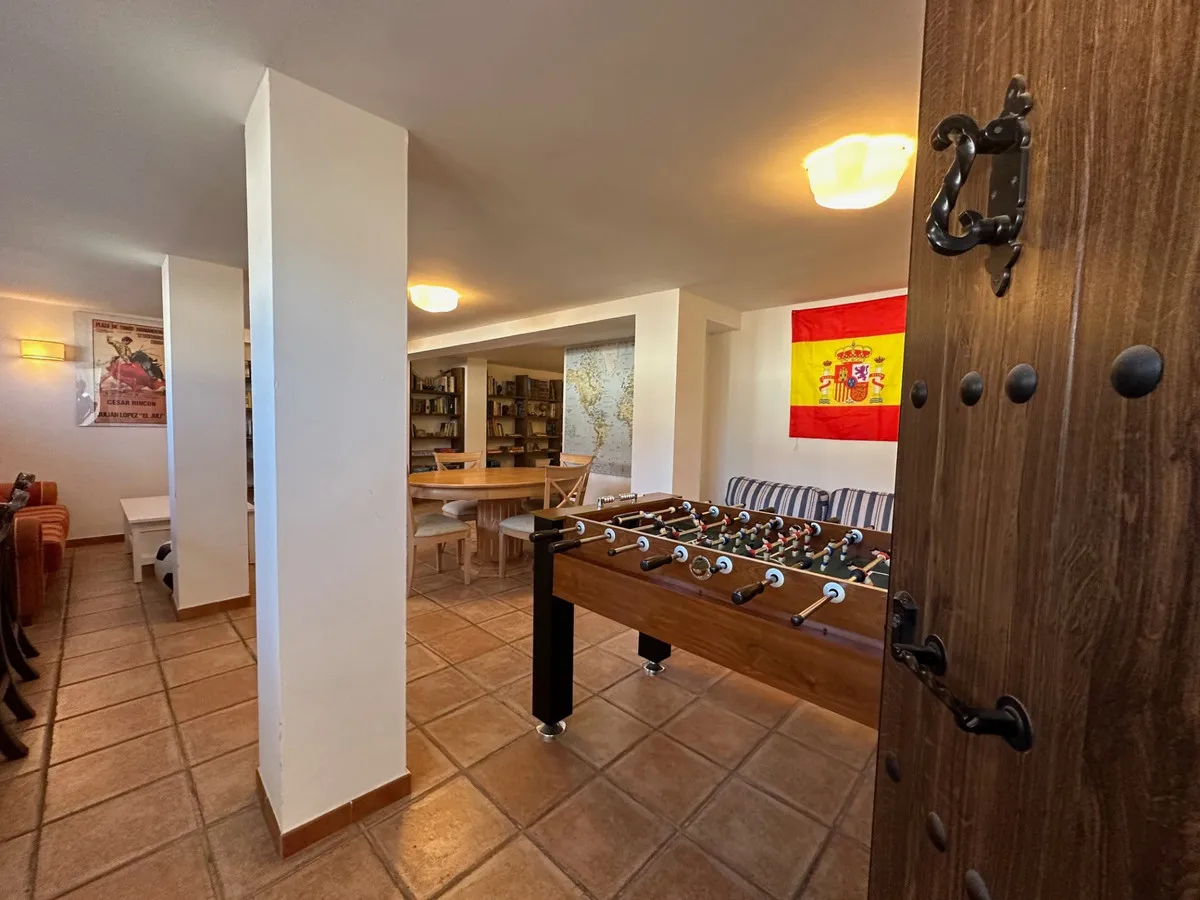 52ef9014-67f8-4244-9d25-5d7dc4028f1a