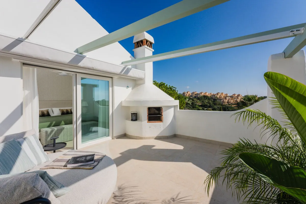 9dccf271-b054-4b34-a153-5a6890905756