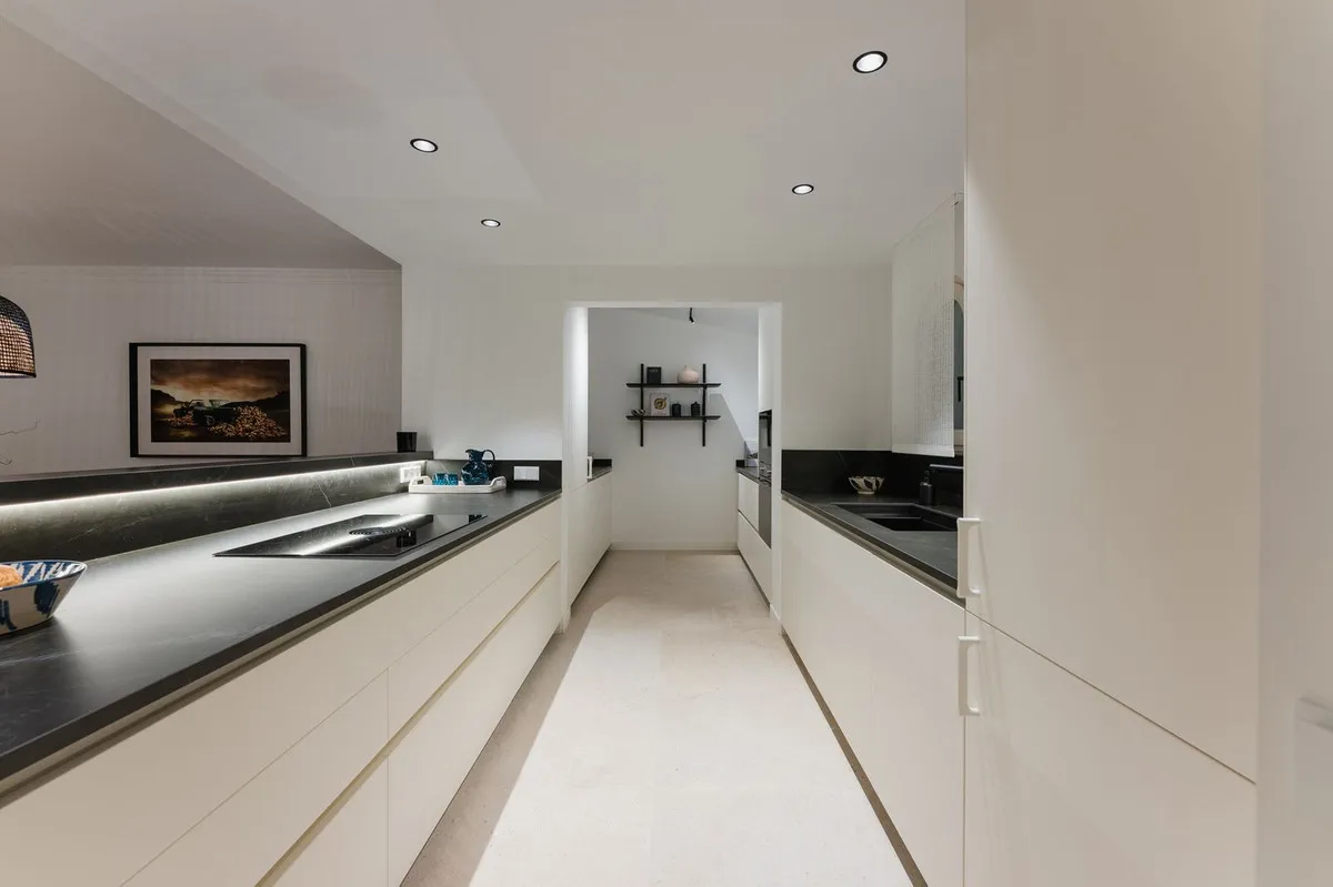 ff2e3032-1884-4127-9a9a-082c90463bdd