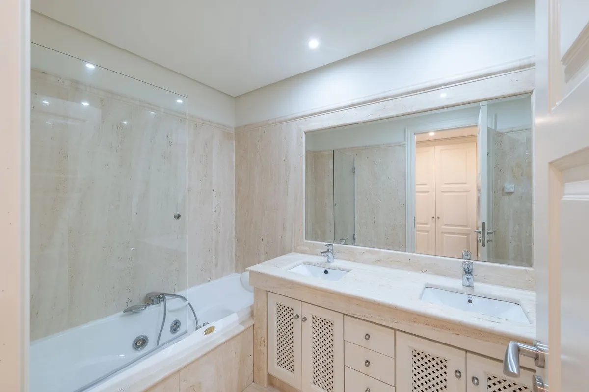 7c57b13d-7564-4511-b5ec-78b10545a593