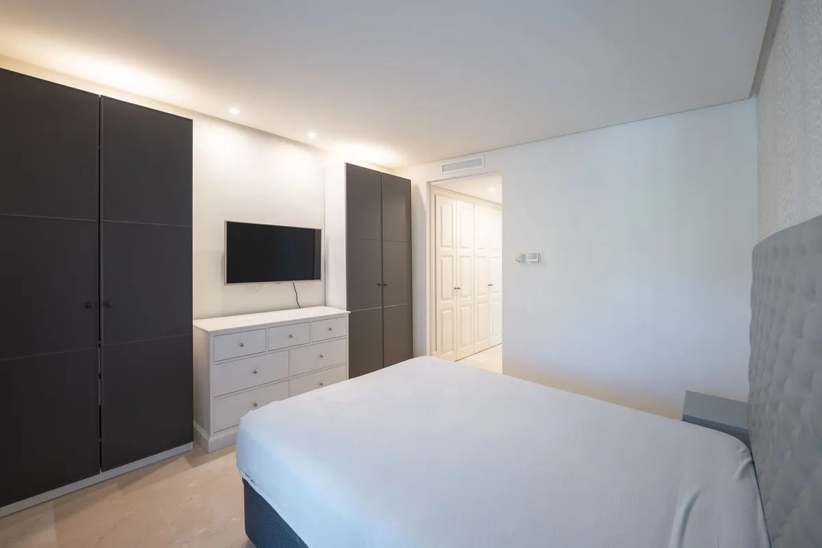 8cc5dd09-875e-4b4d-b9b2-f9c4255bbfee