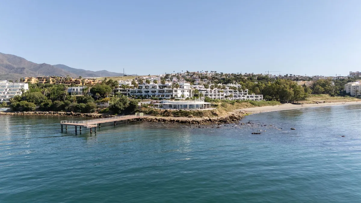 8e1ea445-c496-475f-baf3-f62956355845