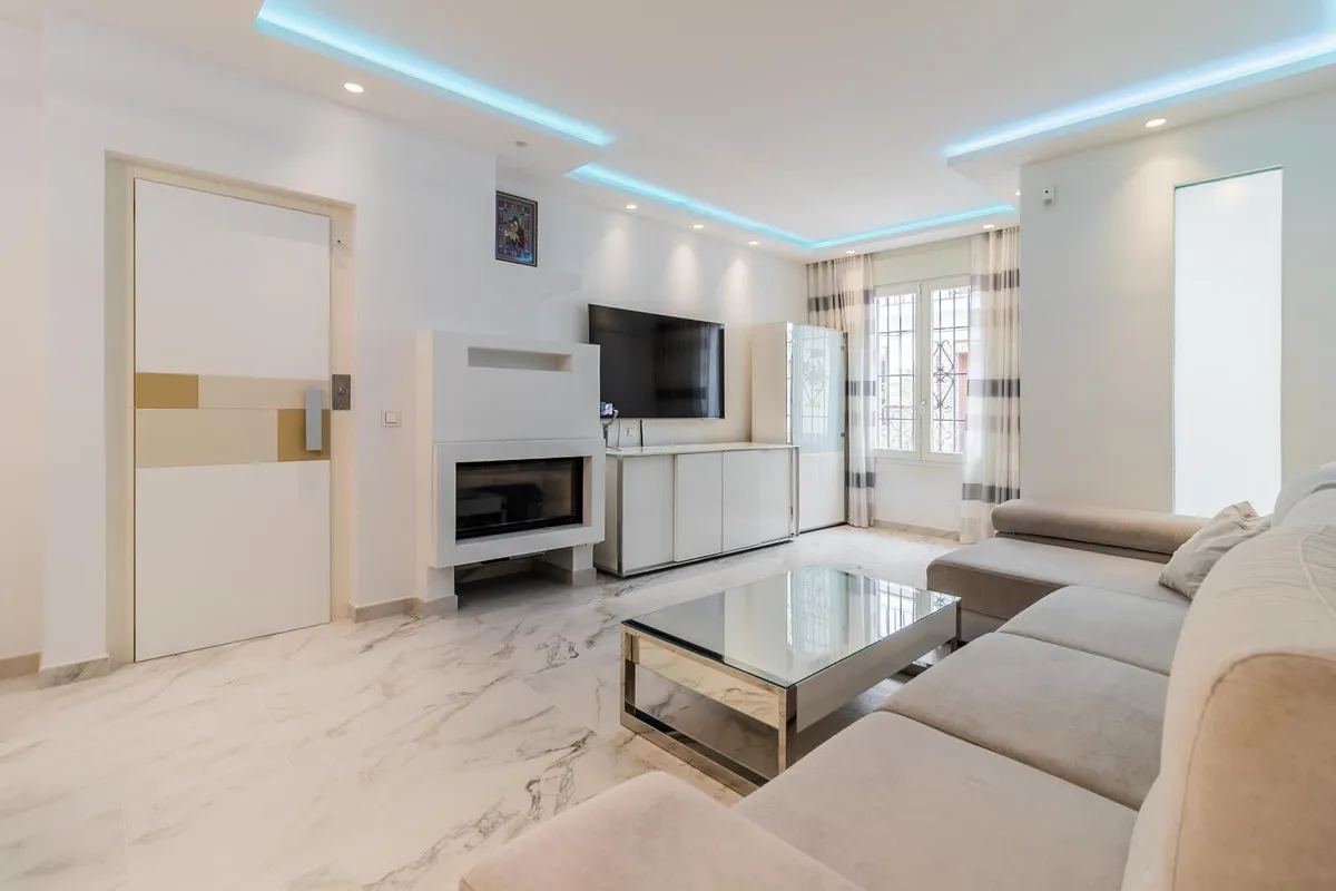 858a8d6c-3164-4d3d-91ef-5e0ead2b2d1e