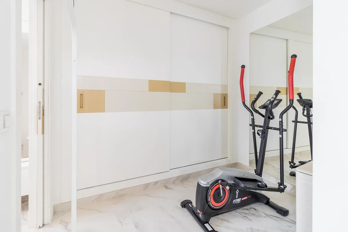 8e57e5ea-c7eb-42a8-b1f5-b83960528e88