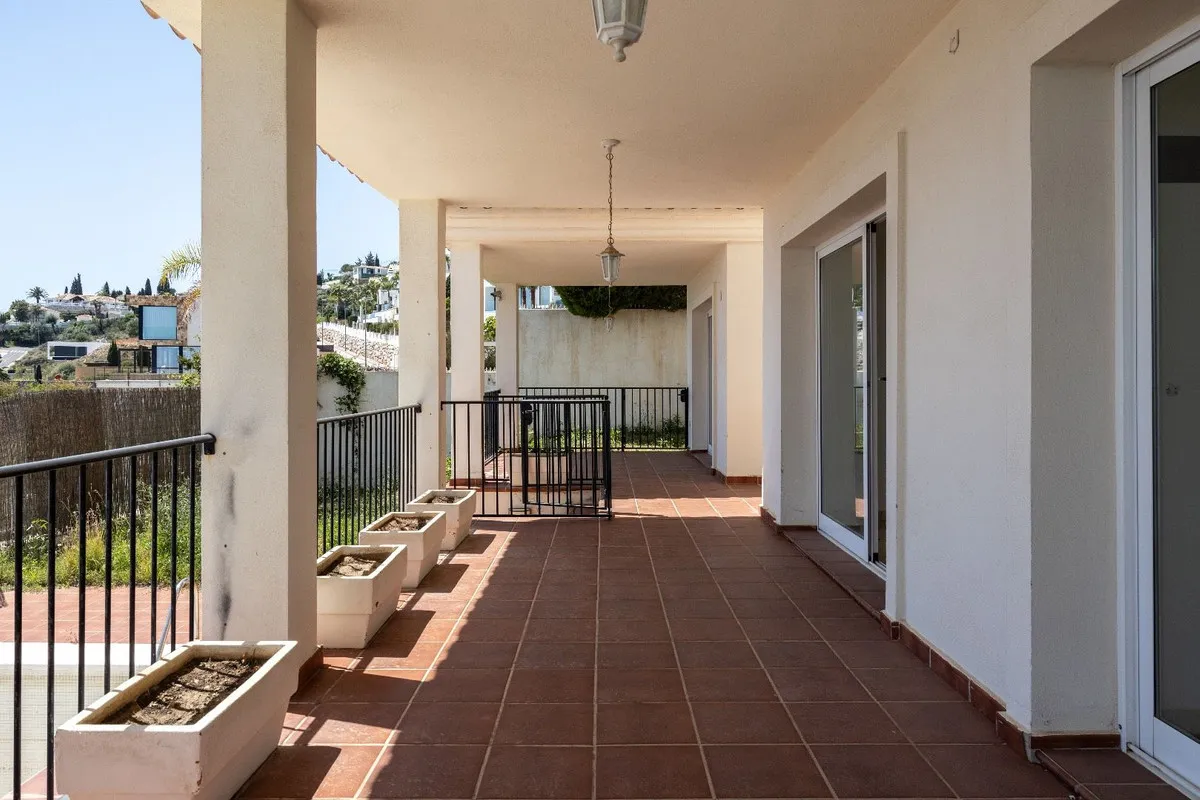 d7a97ce5-40f1-48b9-82c3-167365927bc8