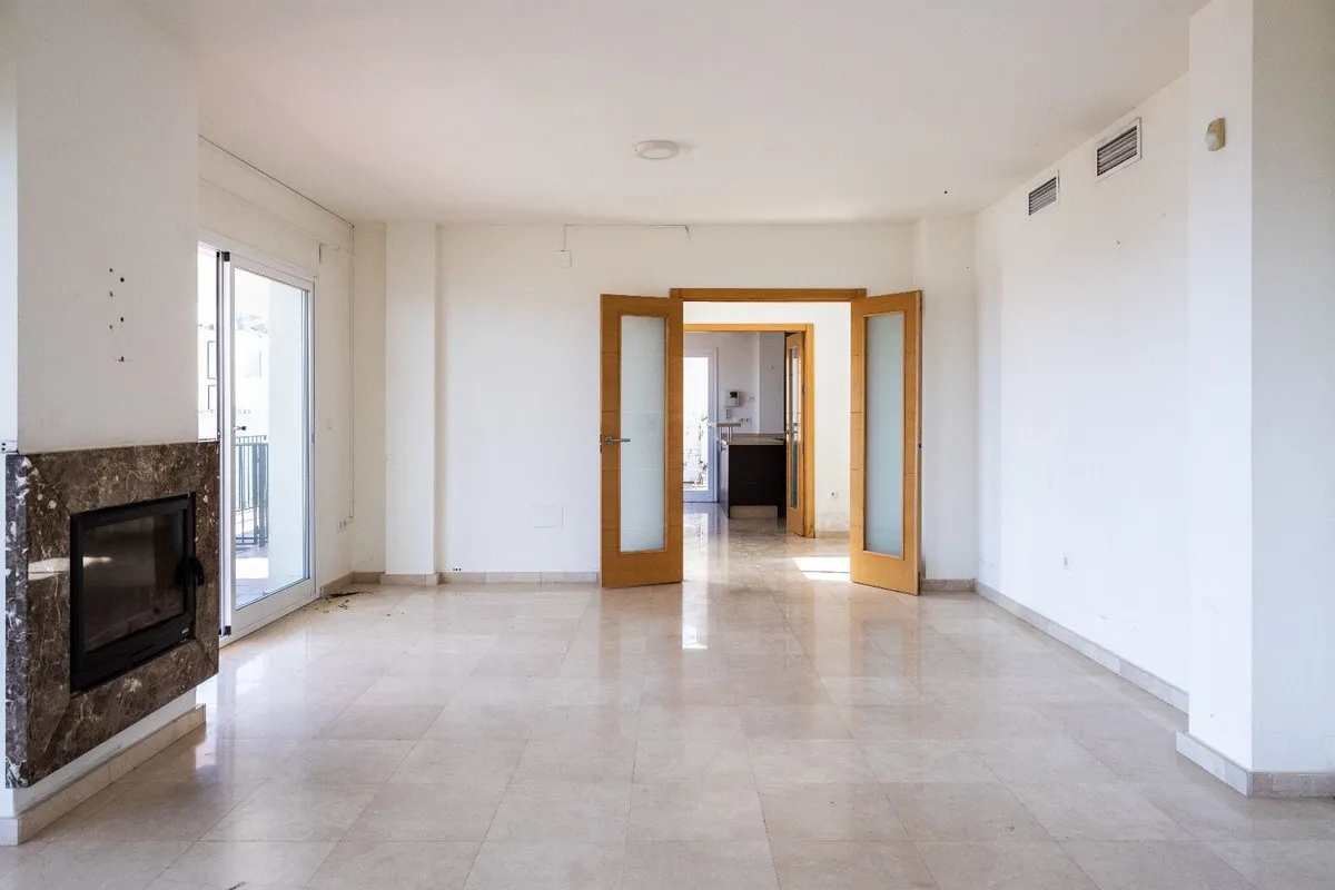 e147ba1a-8d90-4f0b-a9b0-9c6420a0a31f