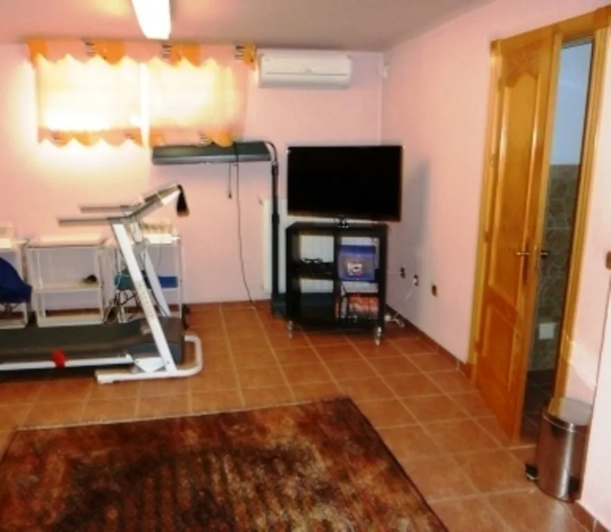 168f1296-cb63-4e4d-9b85-db5f484e860e