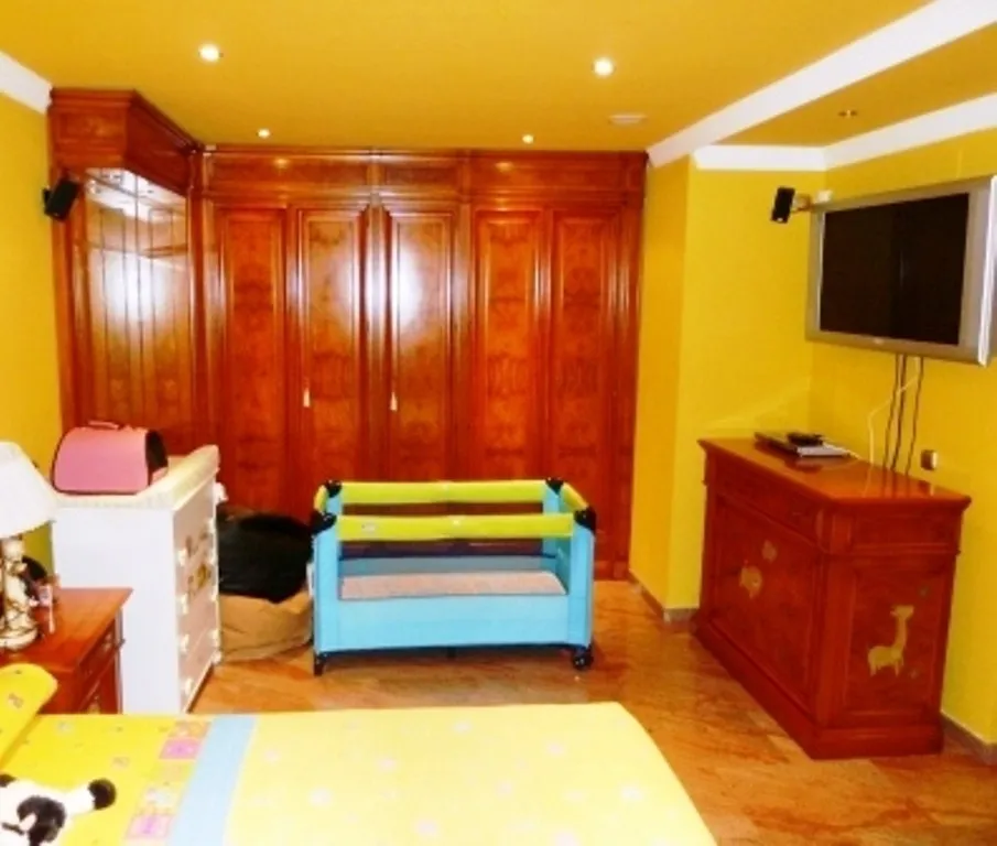 18b4d6cb-c459-430f-9667-391c0e99a207