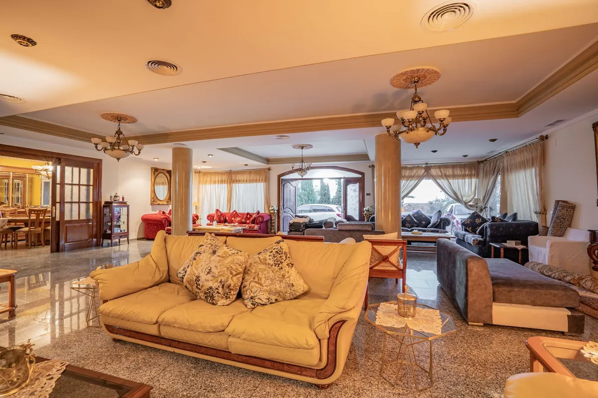 9f98bf2f-370a-4251-8cc4-cc20f860e214