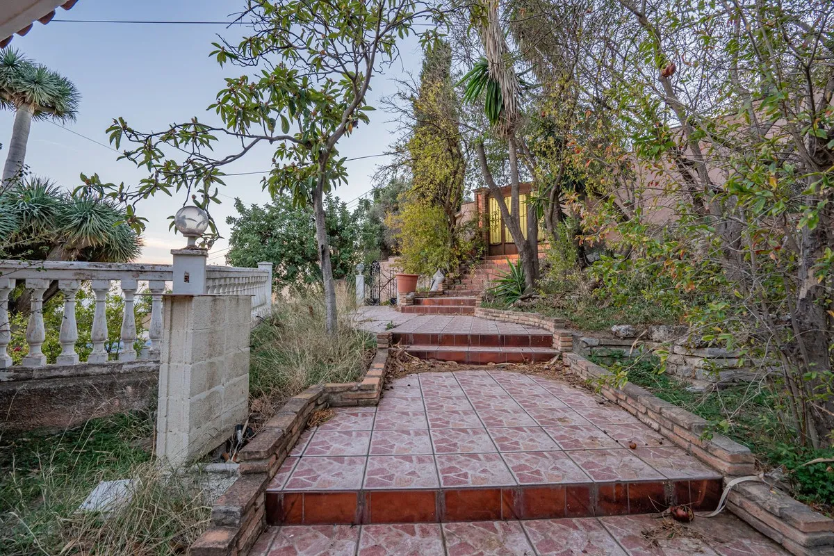 a949e71d-f9db-4d26-9c92-ffd03665ed94