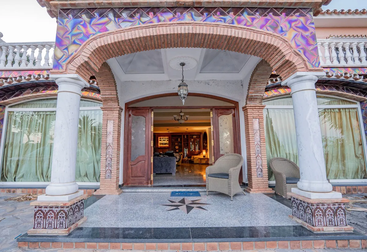 c336d7f1-bc3d-4b25-a595-2a26d7c6e59d