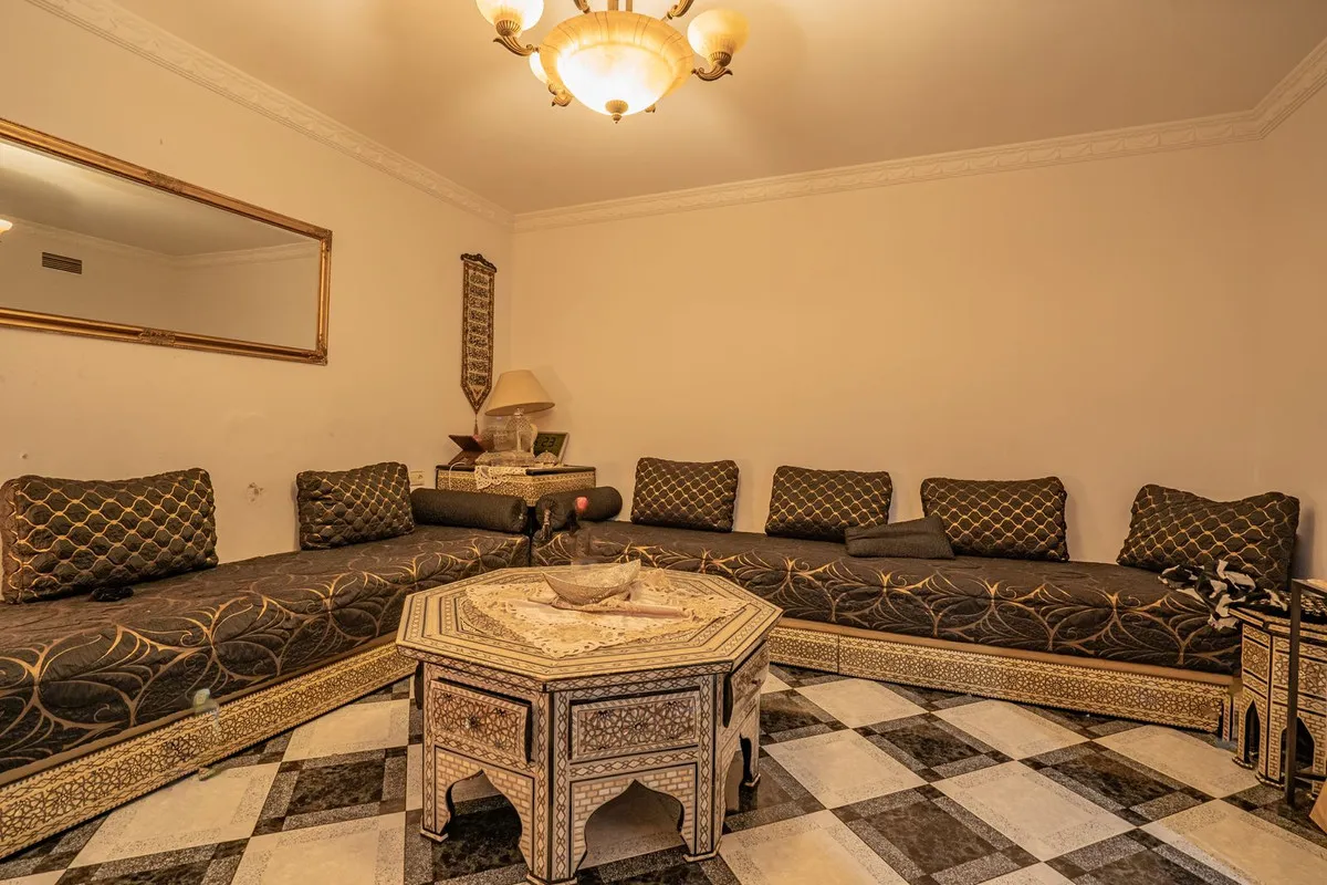 dff83d7e-8543-4c7a-9192-c289bb52795f