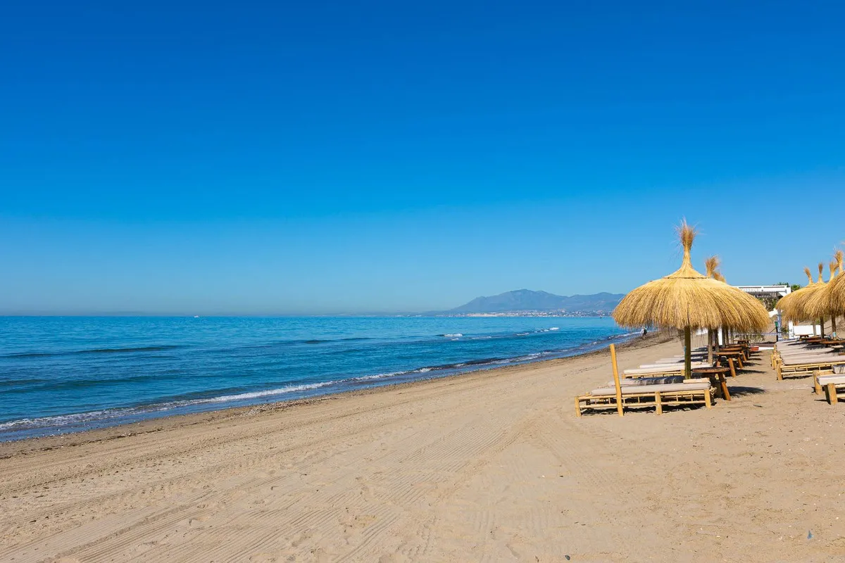 6fb7977f-6cc9-4f42-bf85-ca1f4491edab