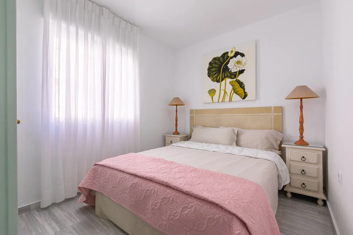 8eb5018b-7825-4b64-8814-d203f4c10bc9