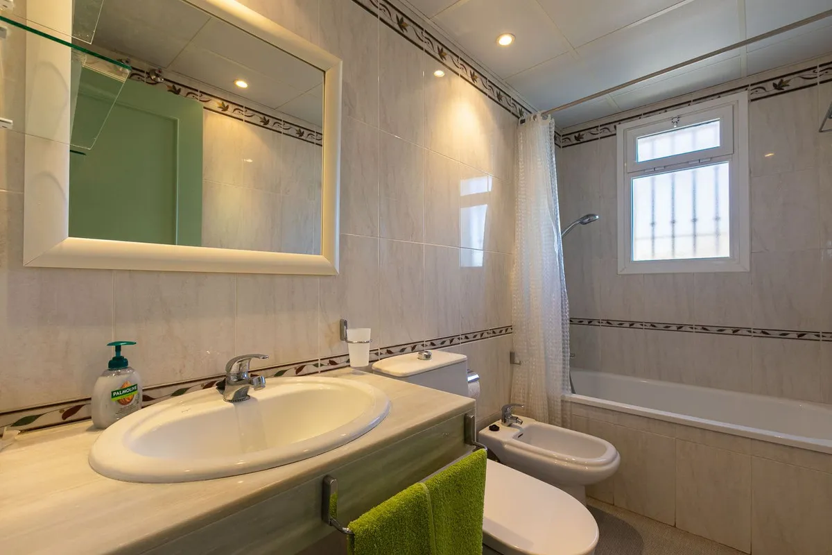 daaf61a0-5007-4e4f-a4fb-3f81b6df39d2