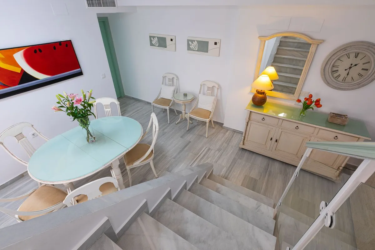 f4195c8c-8a2d-42f1-b0d4-3a7b1f71d03e