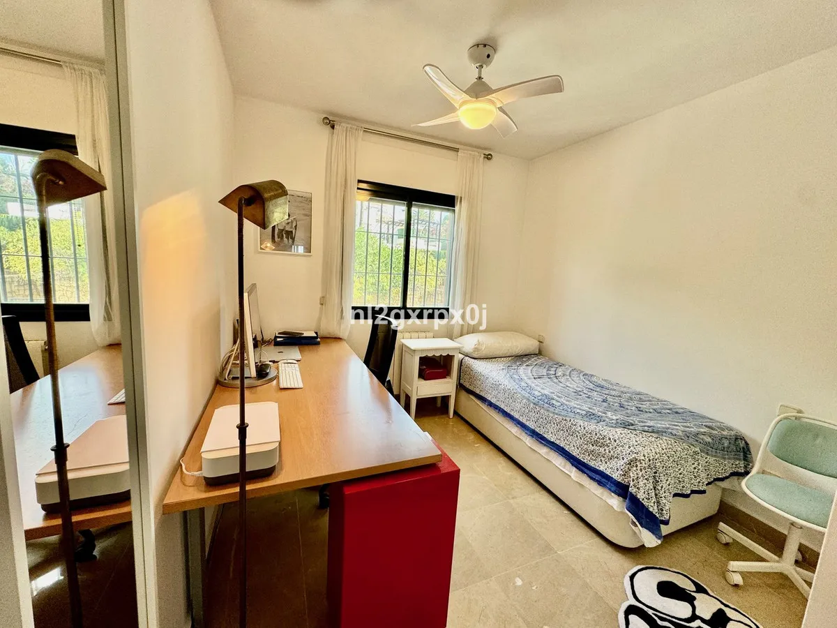 5d09d221-e150-4551-a40c-1b3c5587fb7b