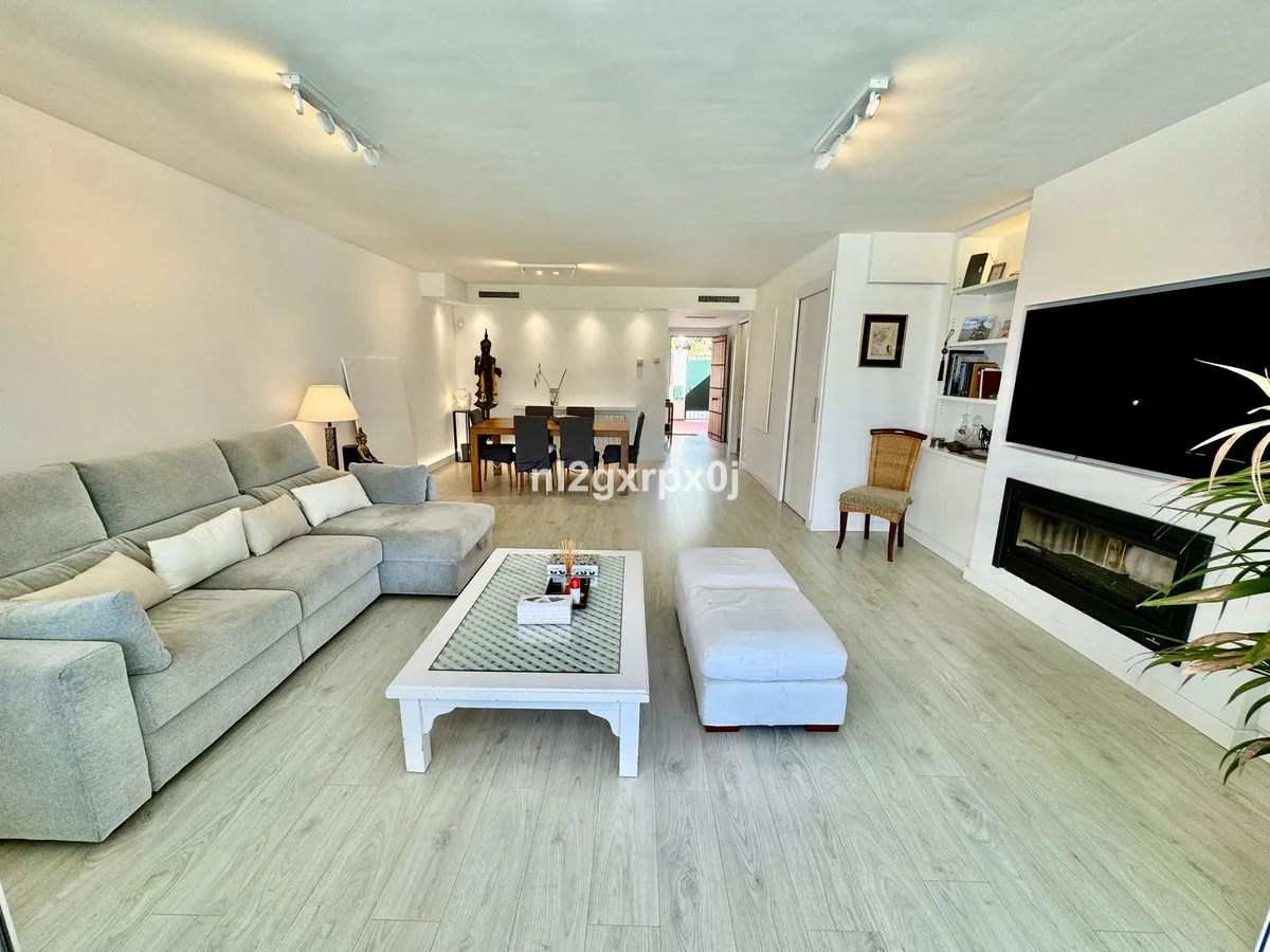 8a8dfbd7-dd18-4003-8dd7-958d4bc5d2be