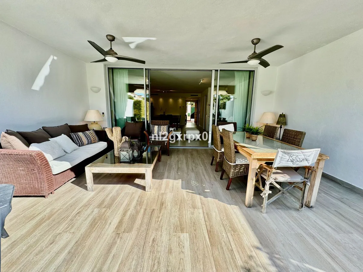 e66ca652-d435-4ce5-b2c3-650d6e686350