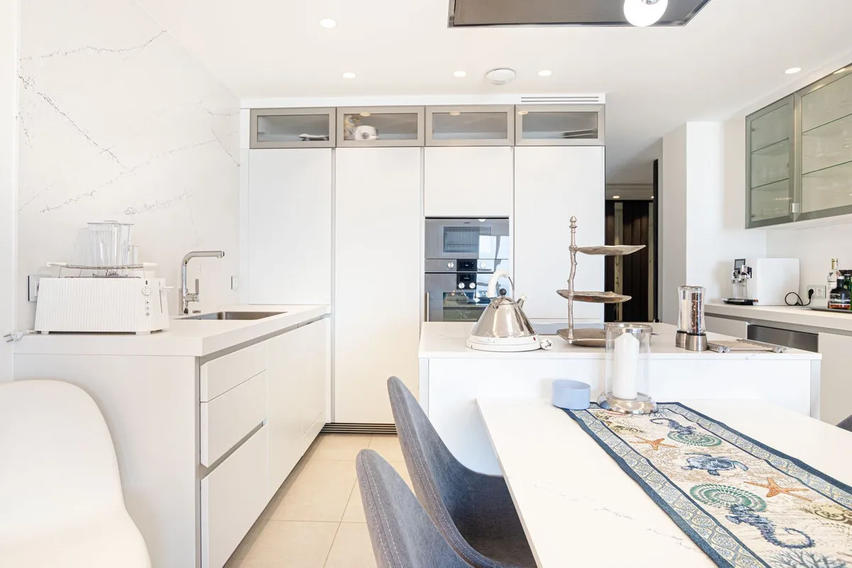 c6698bc8-e5d3-4f8e-a84e-1a2a8a9e179b