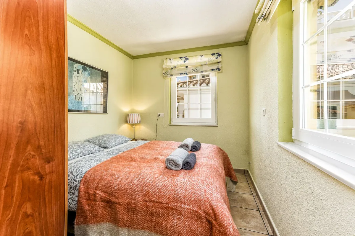 079493ee-e25d-4490-a12d-10570f2f5d39