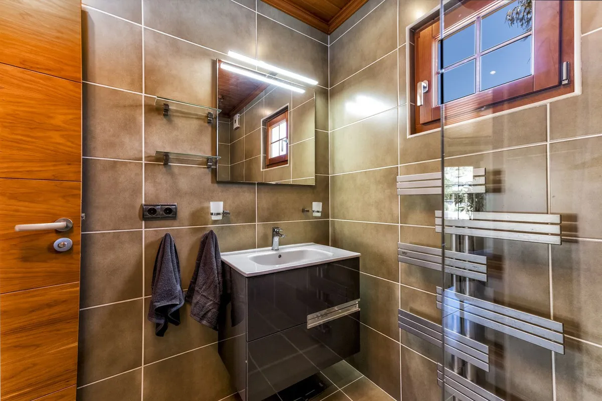 5c3dc15e-899b-4bb2-b34d-cb103ec9b492