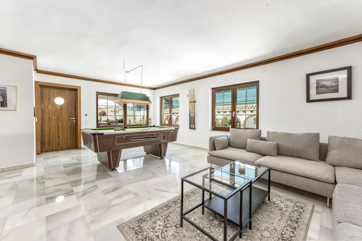 995c1c30-bd72-435b-8e46-b79562dbd3f2