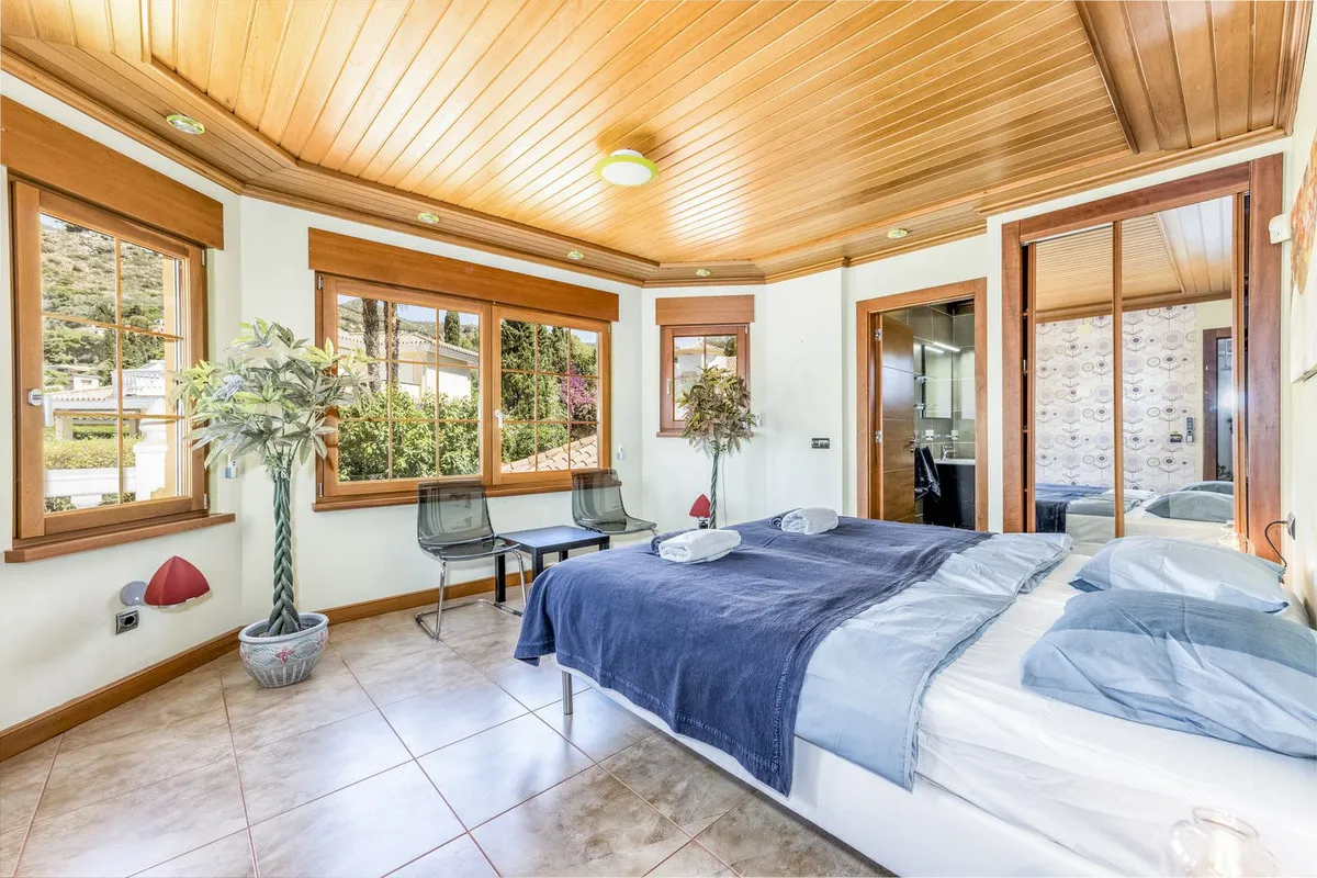 dbfd2f67-6a4c-4525-841a-680781c9cc27