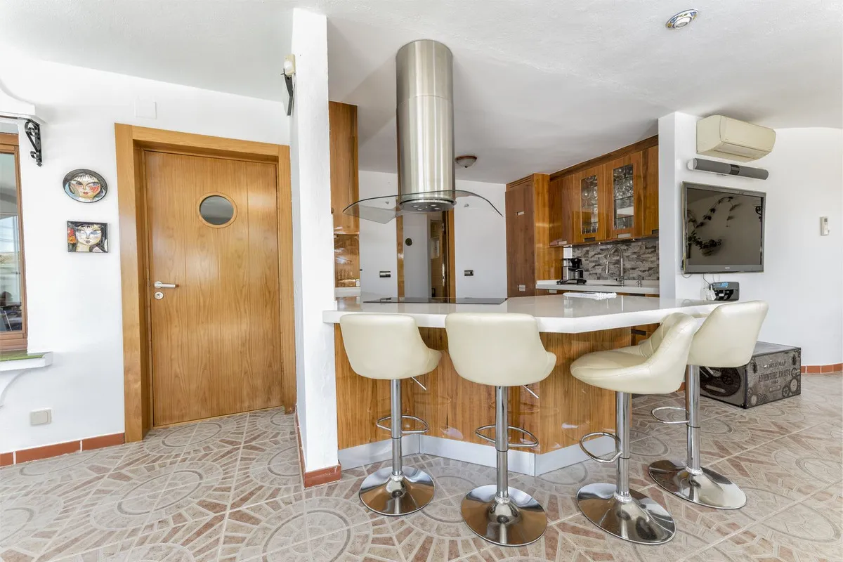 f1fa1012-26fb-4ee2-a7b0-e40e9b8273fa