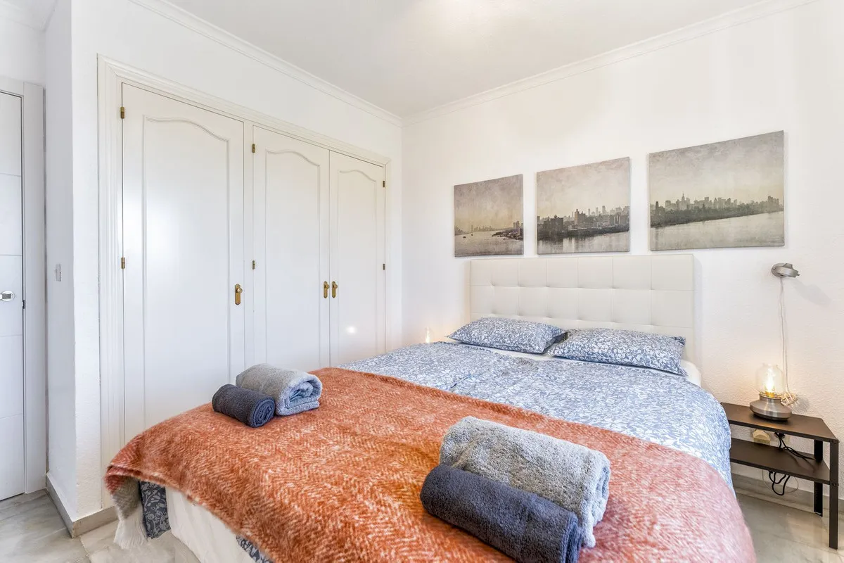 f3797ae4-0f28-455f-9e50-8eb5483beffc