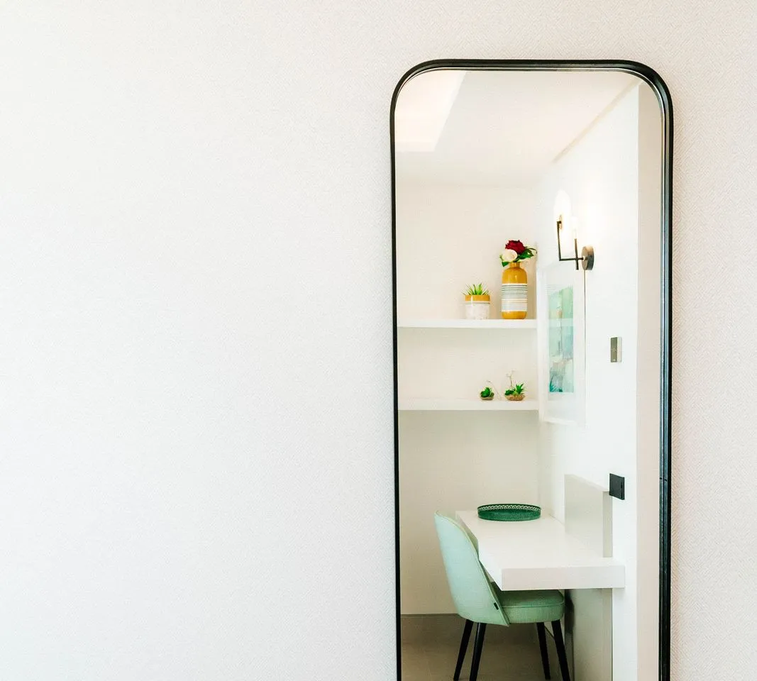 196c2701-ca80-4f49-9eeb-b80539d8581c