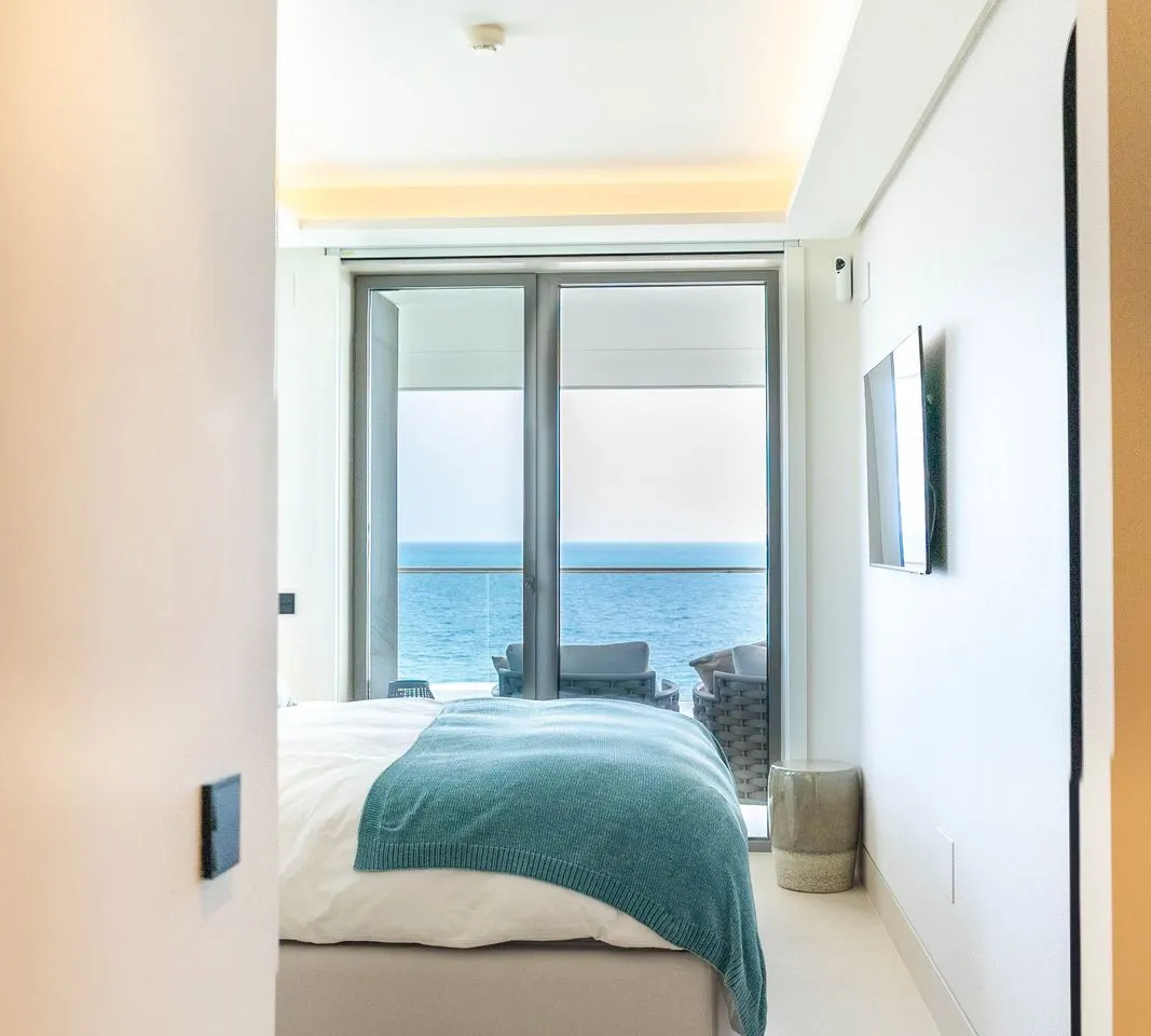 3de12052-89ec-40c3-b1a4-7fa11f08ded7