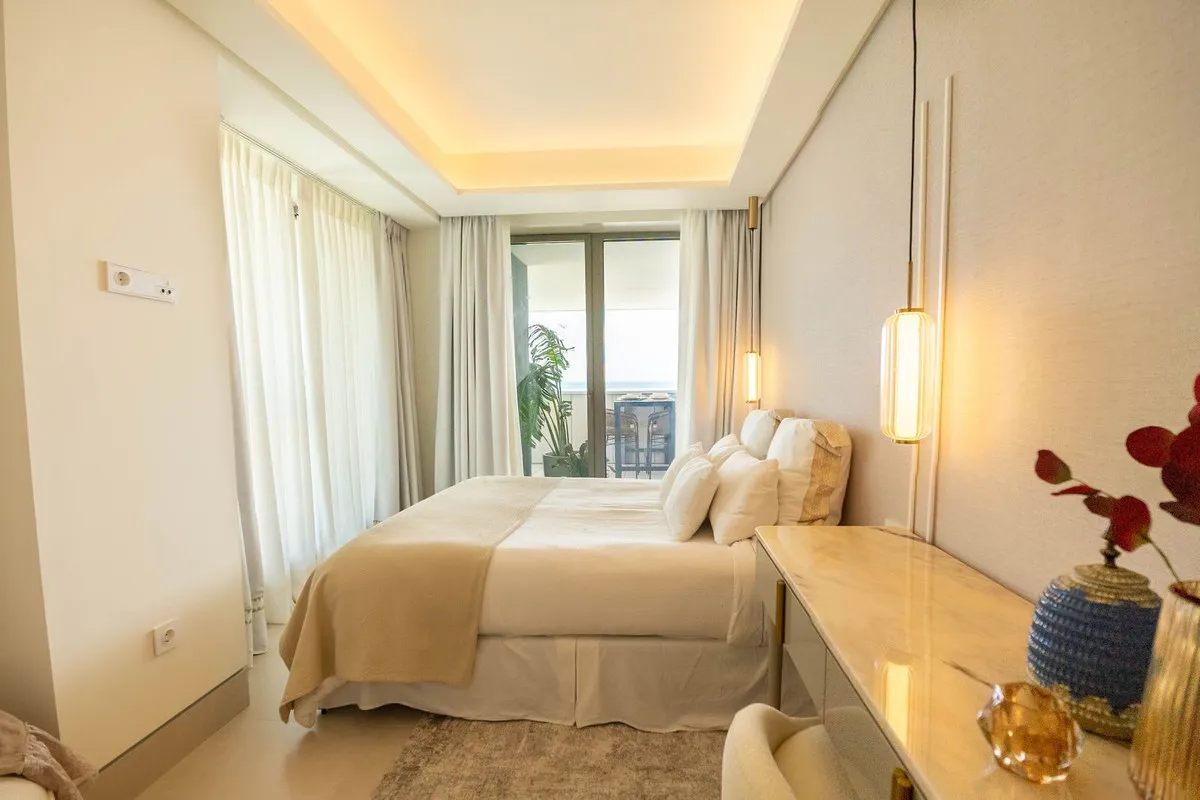 49ef6c26-0f24-4294-a5b0-5e363eb86bd3