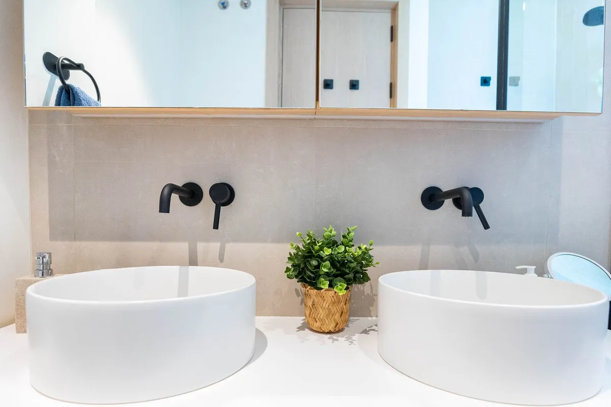 5e32126c-dd12-48de-9285-6612c42edba6