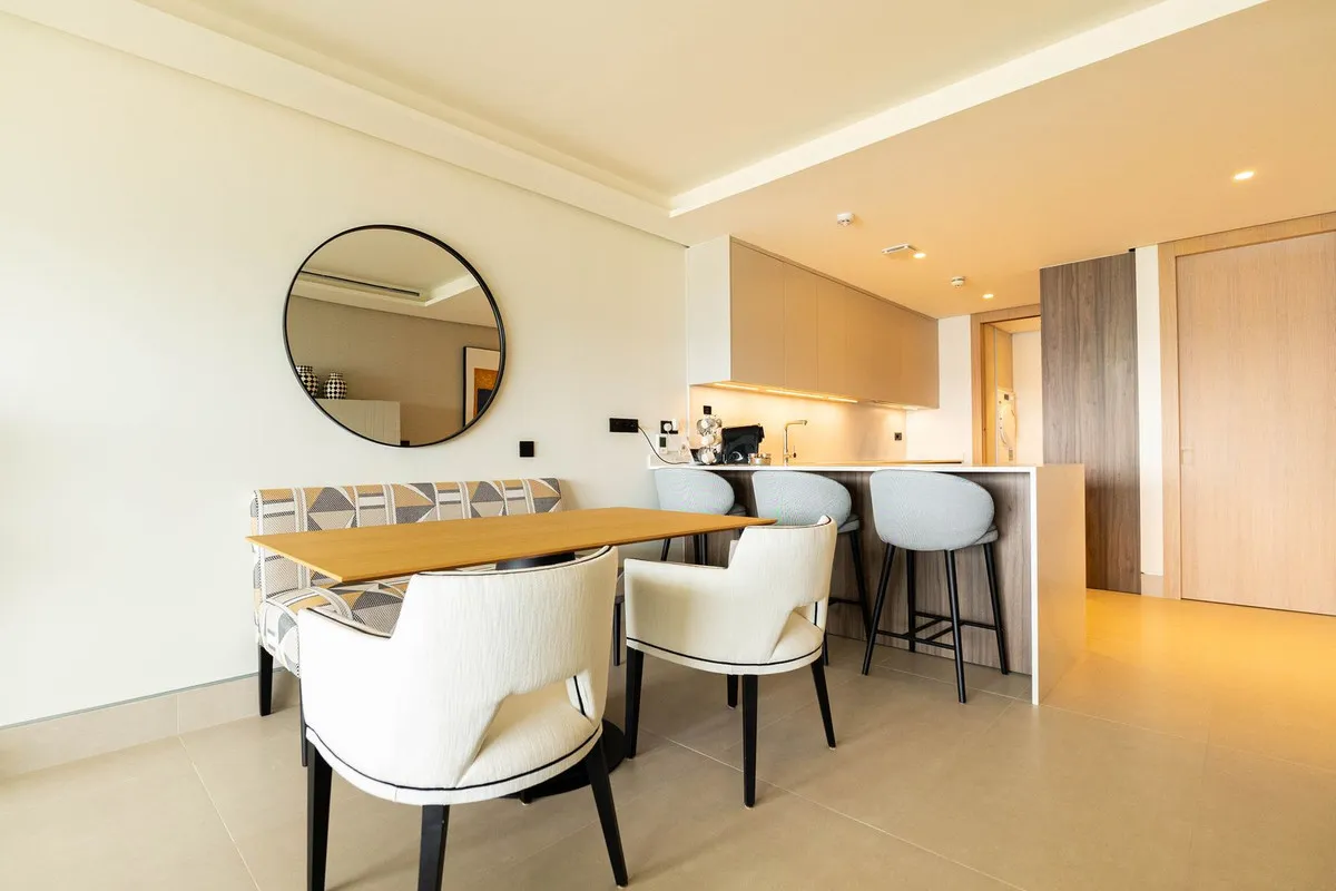 f7351e7b-d4c8-4076-b49e-91df9cf0f53e