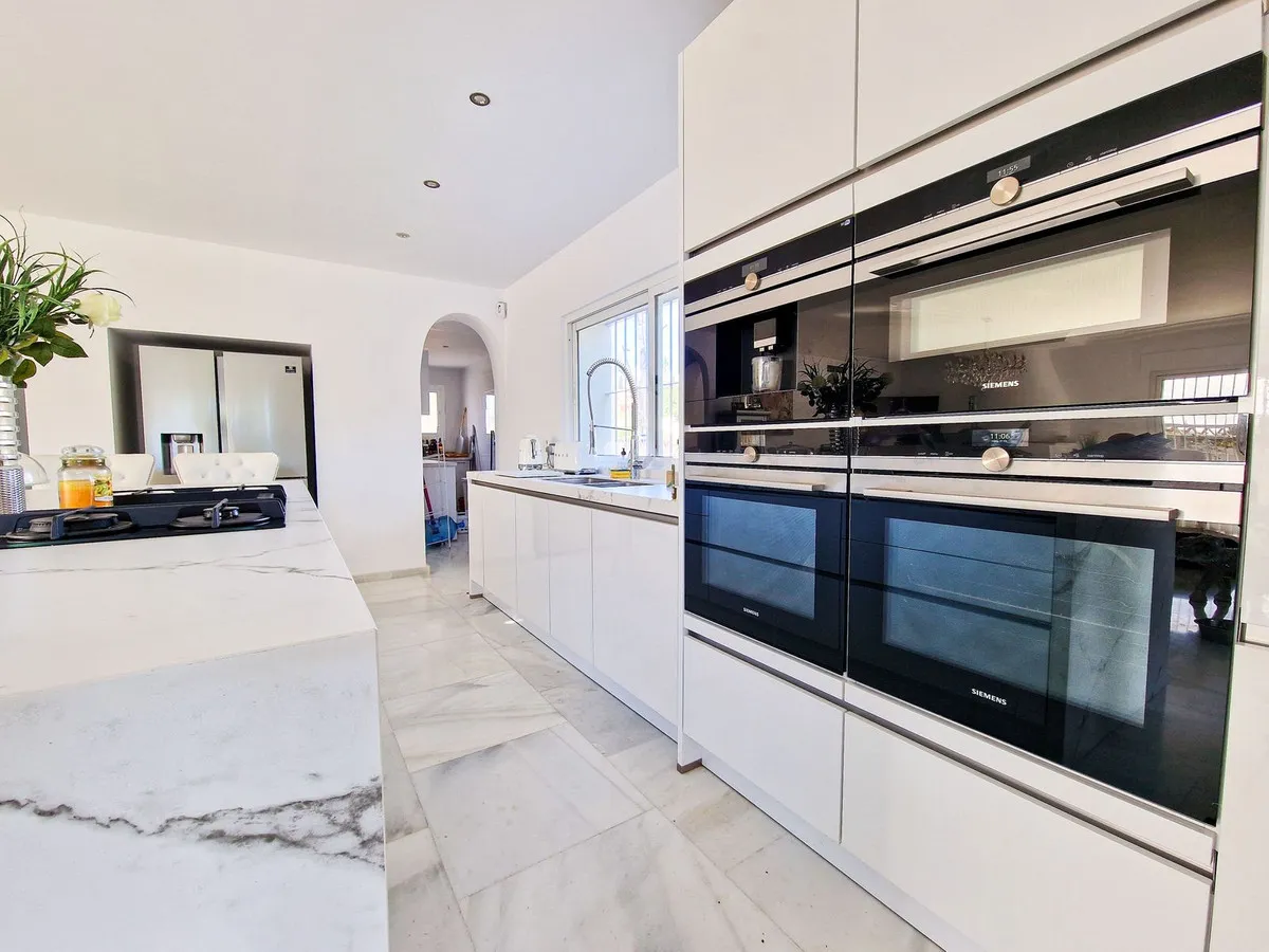 3394bd59-da29-4dce-8d92-dcf93d2c6d27