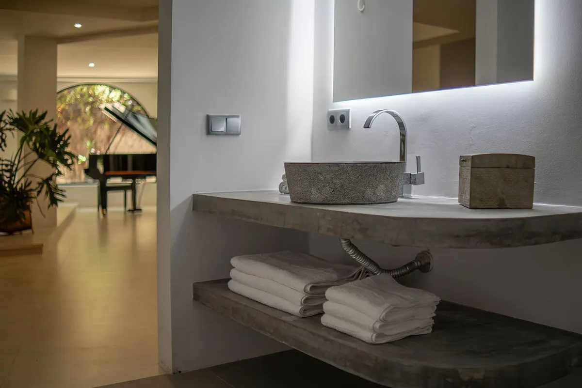 0e178c78-328b-4d2a-b02a-78241e4071e2