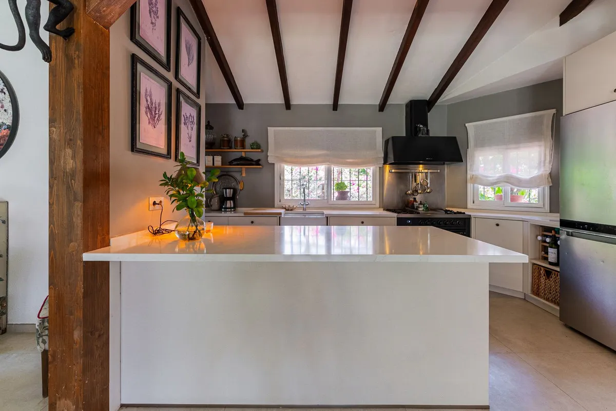 2fbb5360-6dd4-4985-9009-d484461f7add