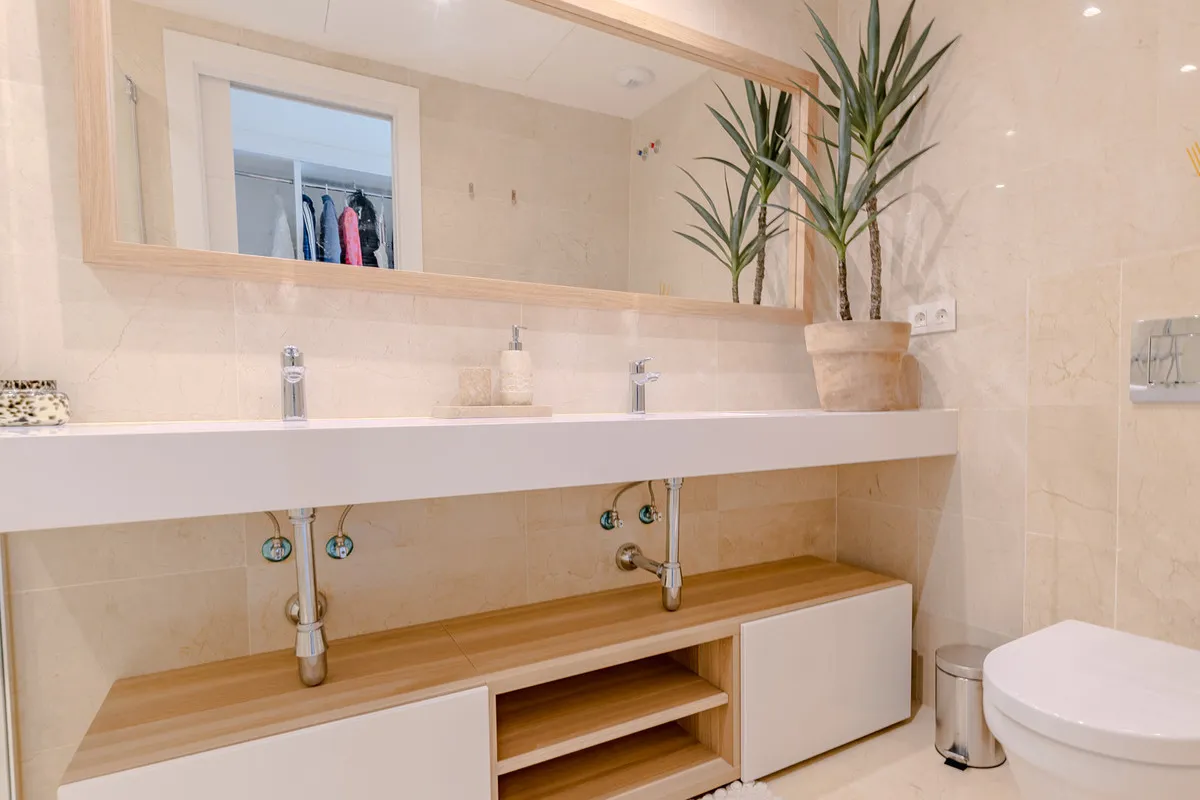 90f09210-c25d-43ac-a261-ab6fced57b61