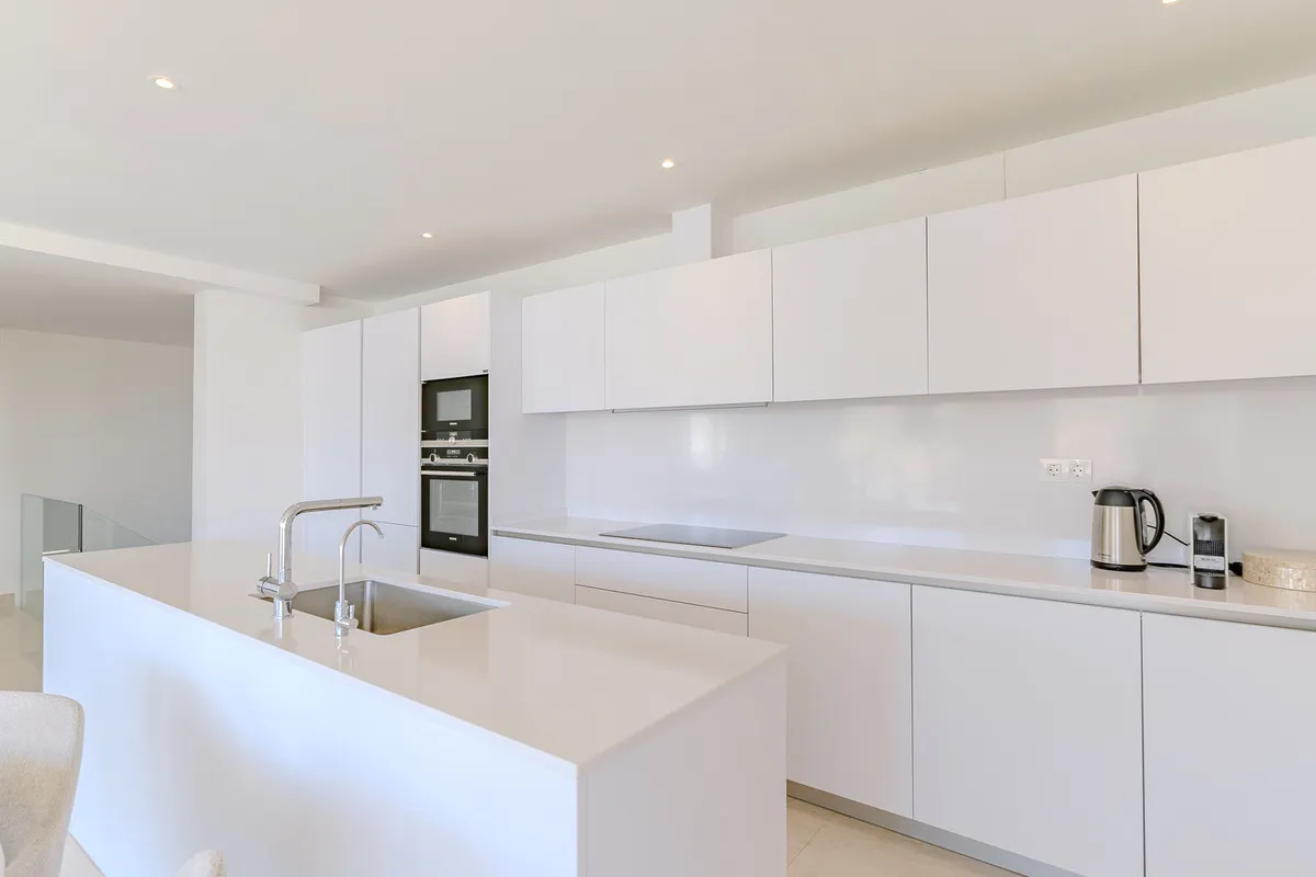 d112fd02-a8b9-4b32-a91a-20e114f4e1a8