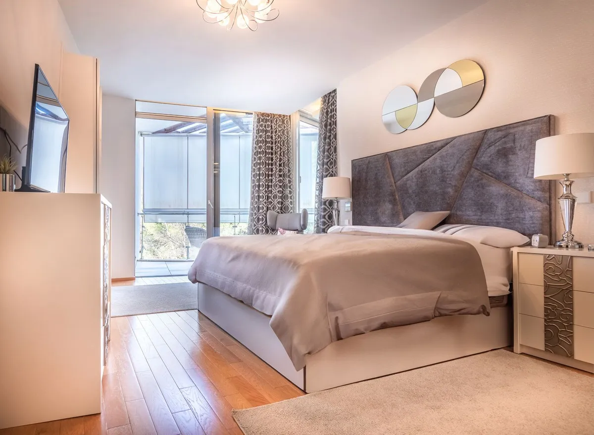 0ef7ff40-87c0-4a80-bd3d-b7123827c148