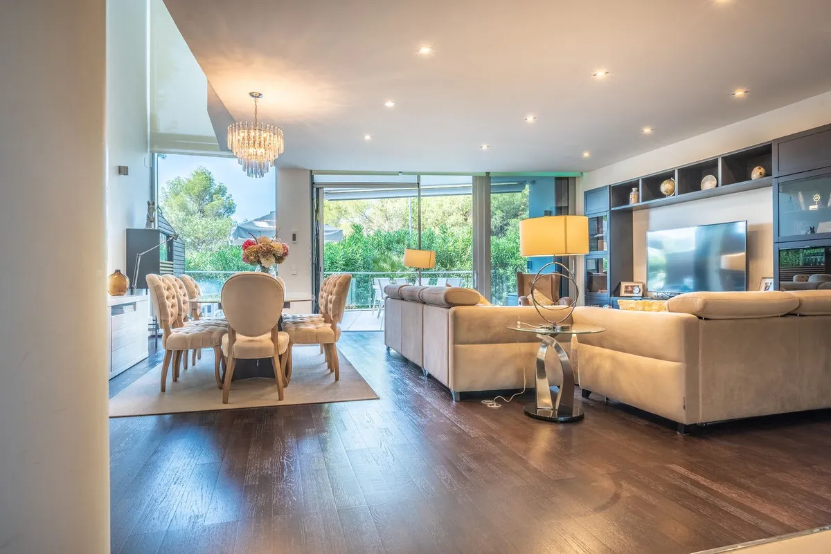 109bb984-4b7d-47ca-976f-419f0d449fd3