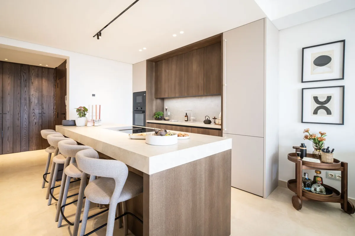 0aa07ee3-004b-46a7-844d-7dbe21ee59a0