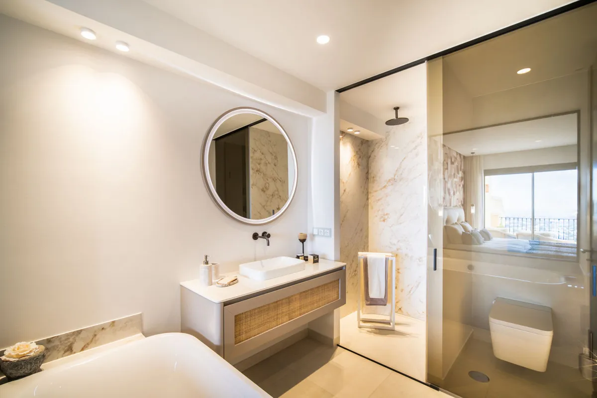 b2a8df54-9666-4706-88d2-d3f27372b455