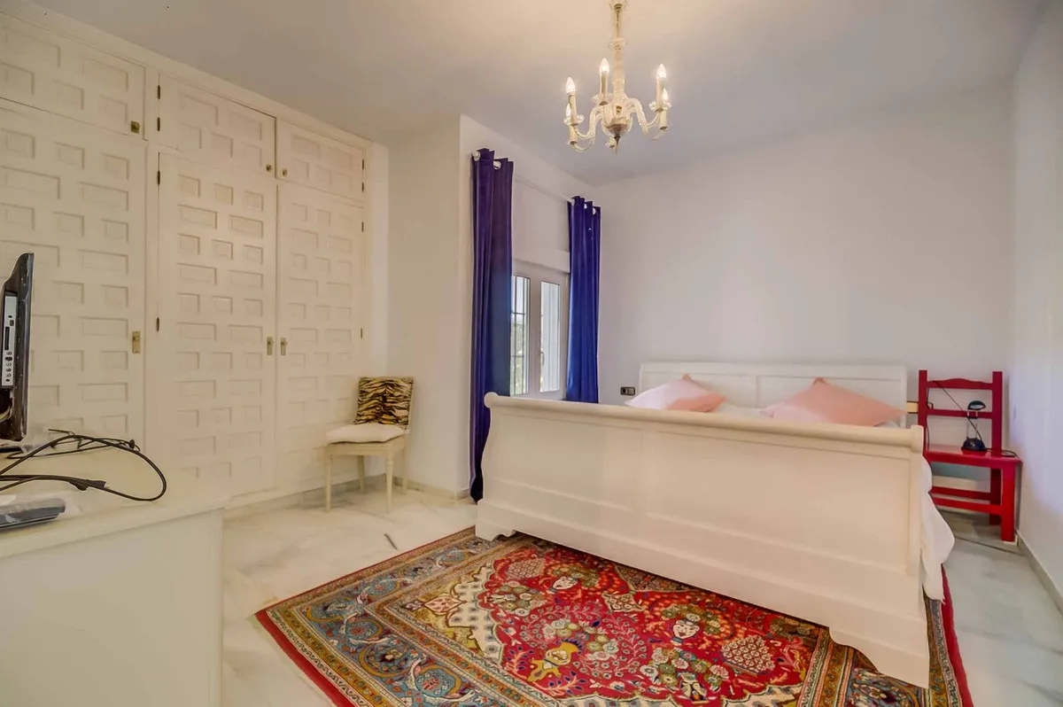 042ee7b7-0747-429e-9935-e215d634ba93